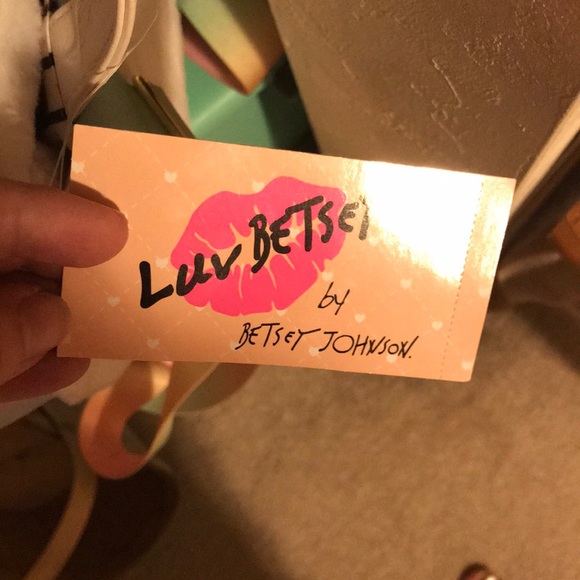 SOLD ❌FINAL PRICE Betsey Johnson Fur Backpack 🌈 - Picture 6 of 7